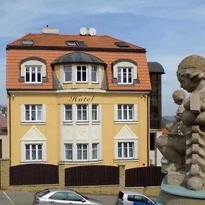 Szálloda Garni Rambousek ***
