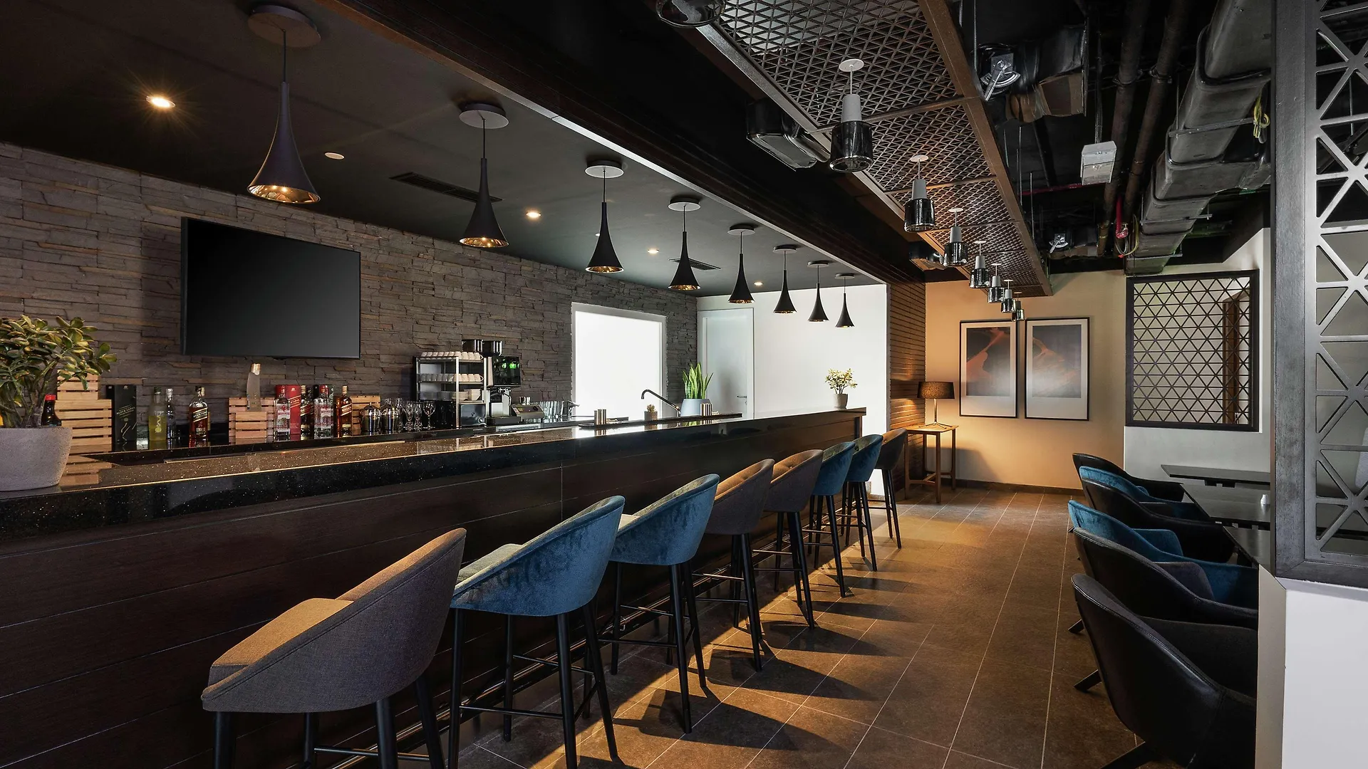 Hampton By Hilton Dubai Al Barsha Hotel 3*,  United Arab Emirates