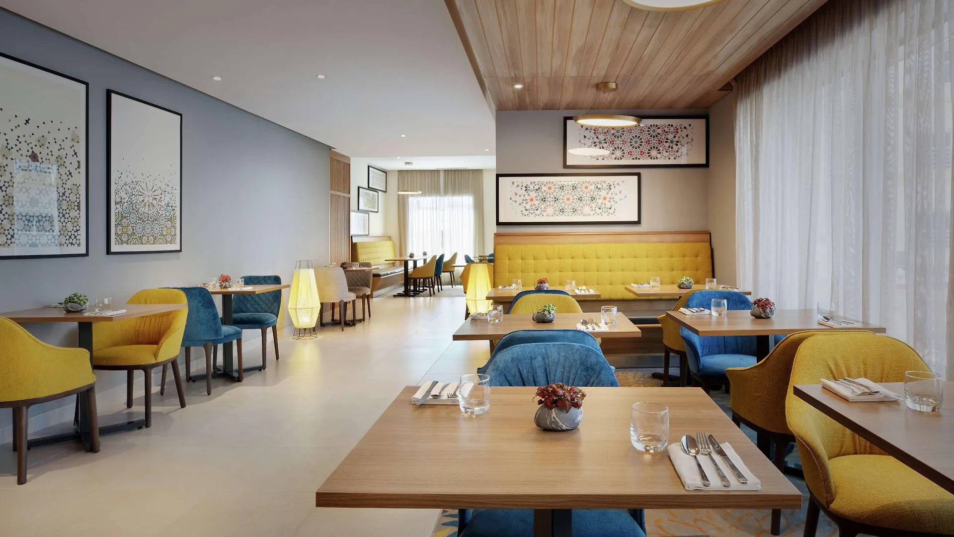***  Отель Hampton By Hilton Dubai Al Barsha ОАЭ